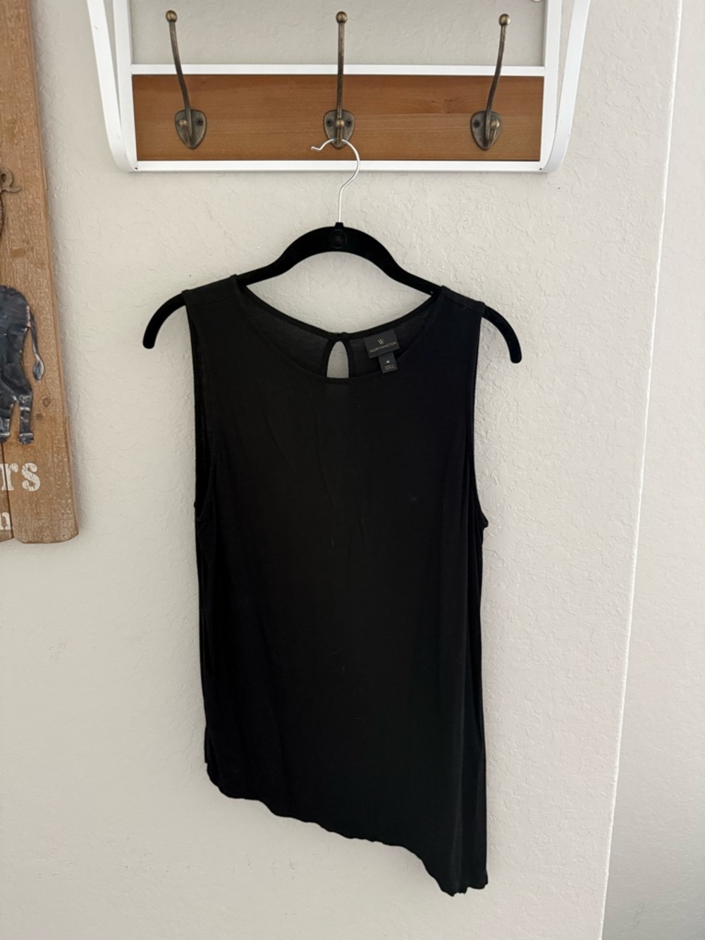 Worthington Black Sleeveless Tank with Keyhole Back